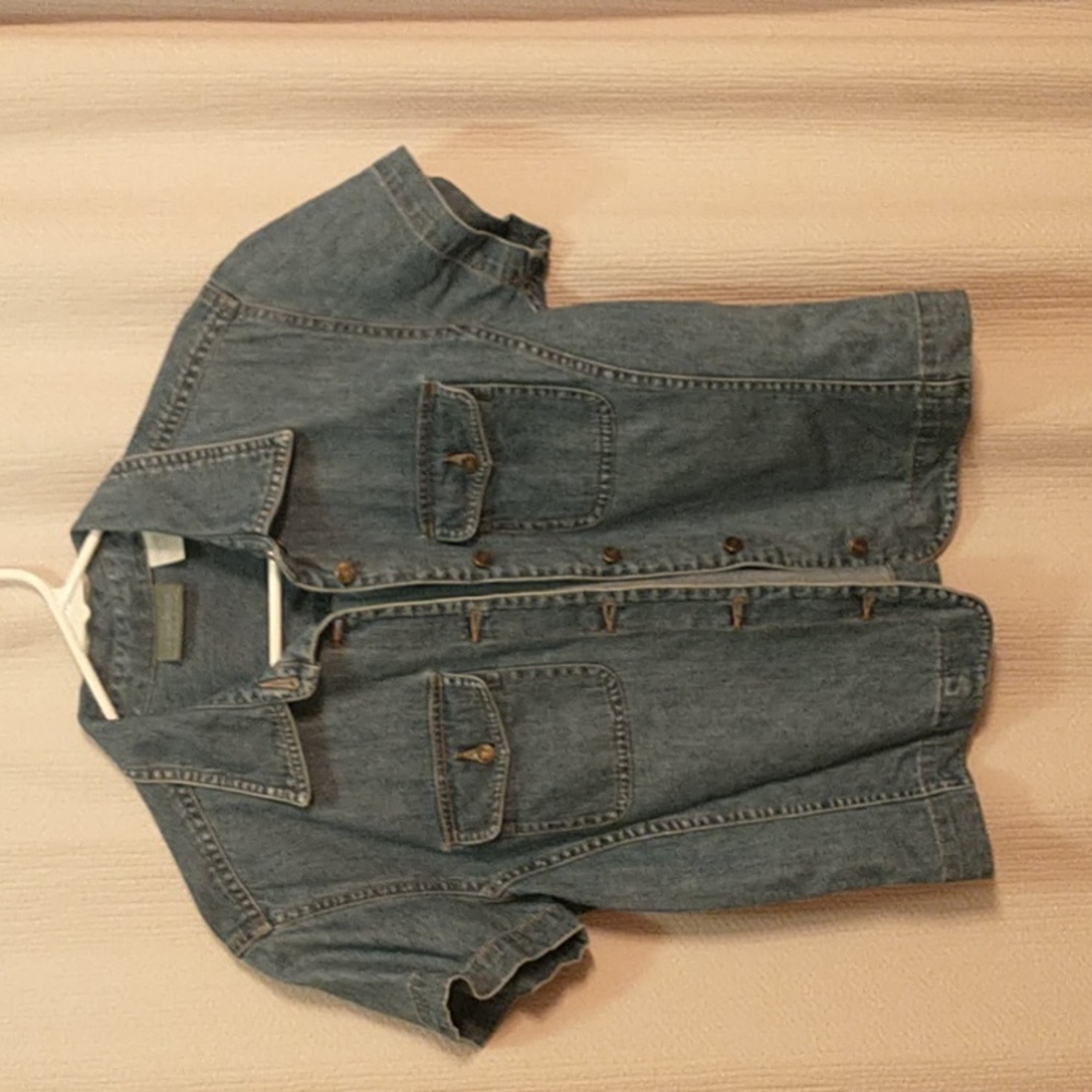 Vintage Liz Claiborne demin short sleeve button up shirt